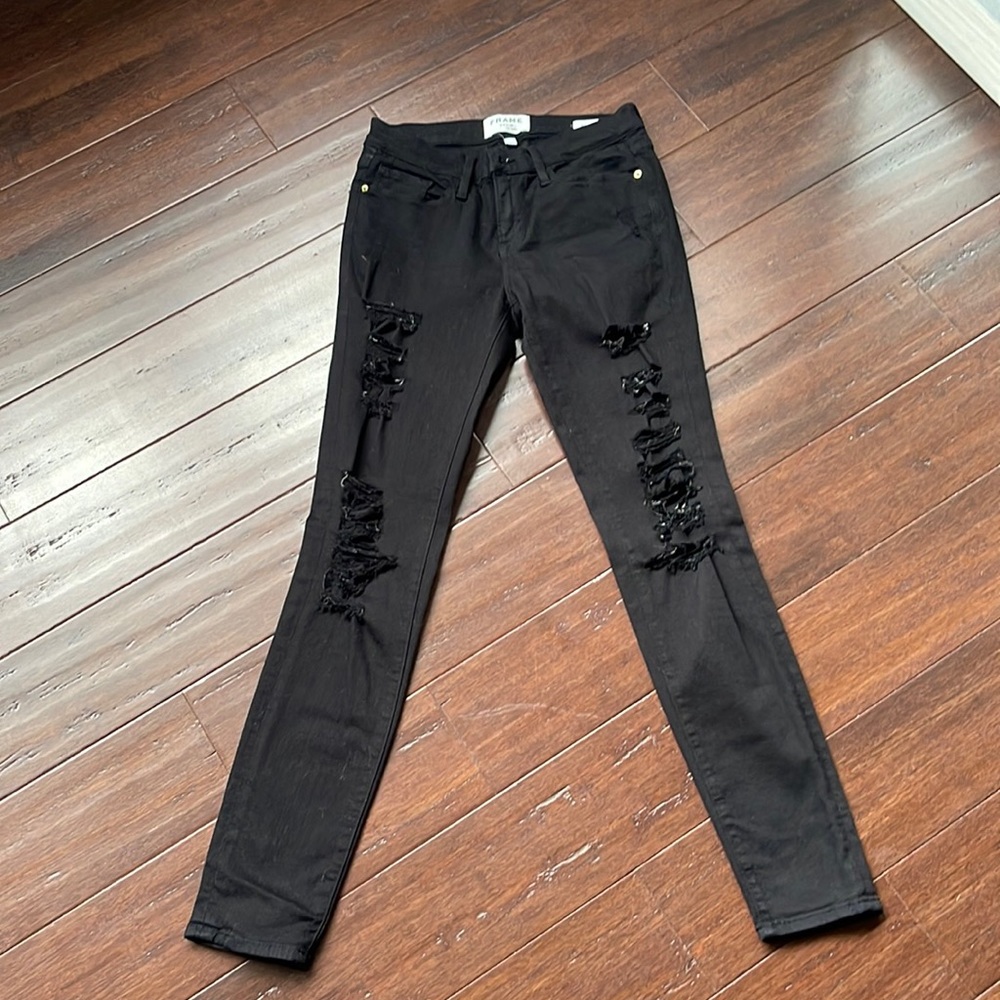 FRAME DISTRESSED SKINNY JEAN